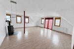 Dachgeschoßwohnung Drei Gleichen - 4 Zimmer, 111 m&sup2;, 1.000&euro; | Angebot:26006872