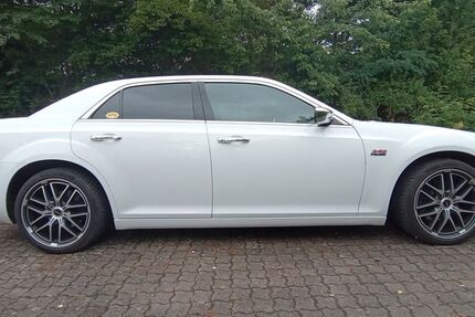 Chrysler 300C 113.000 km 19.000 &euro; Bad Liebenwerda 04924
