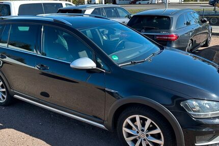 VW Golf 235.932 km 7.850 &euro; Elsterwerda 04910