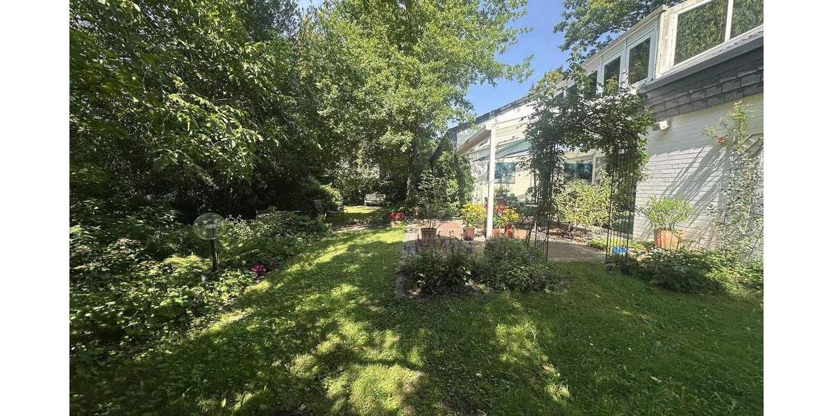 Einfamilienhaus Paderborn Schloß Neuhaus - 7 Zimmer, 370 m&sup2;, 850.000&euro; | Angebot:25801900