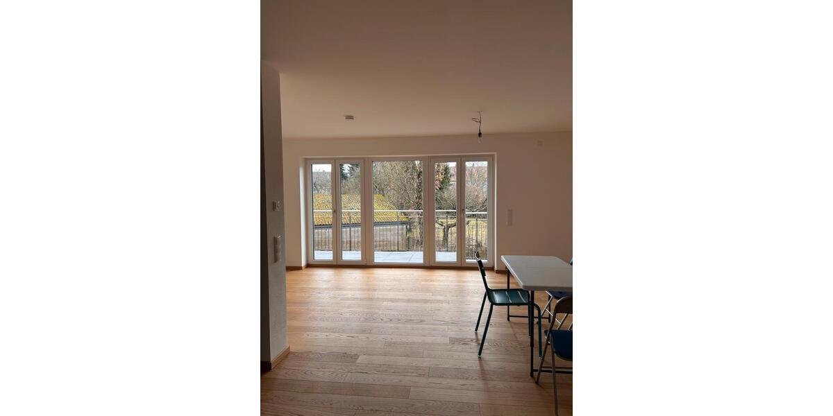 Etagenwohnung Pfreimd - 2 Zimmer, 73 m&sup2;, 973&euro; | Angebot:25304948