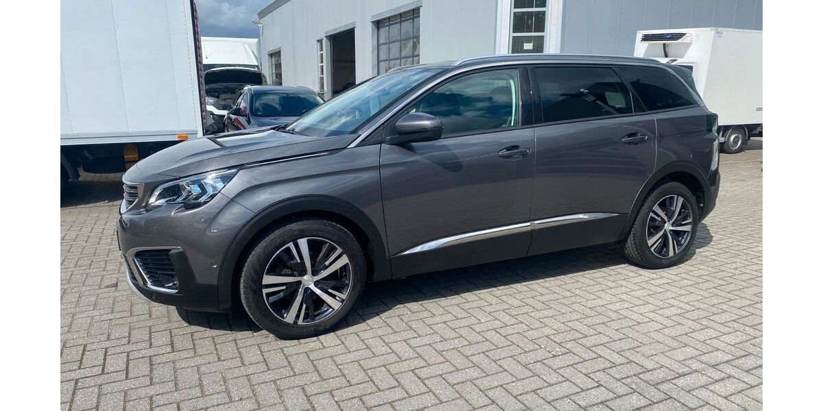 Peugeot 5008 127.000 km 10.900 &euro; Kranenburg 47559