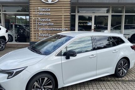 Toyota Corolla 4.890 km 36.860 &euro; Ruhland 01945