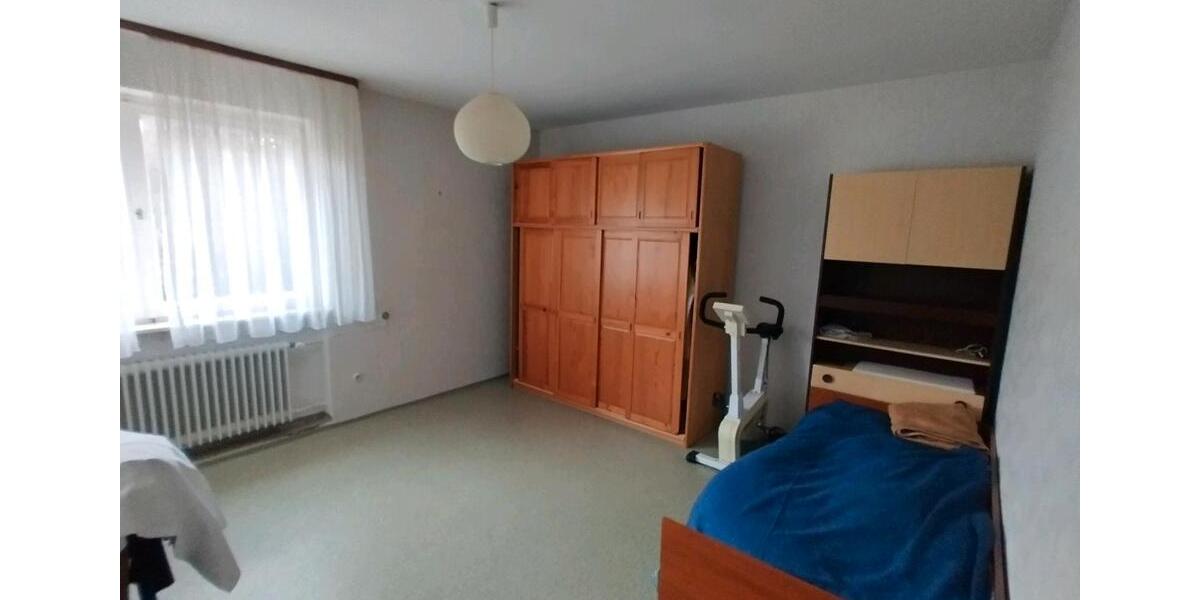 Einfamilienhaus Regensburg Ganghofersiedlung - 8 Zimmer, 245 m&sup2;, 425.000&euro; | Angebot:26096816