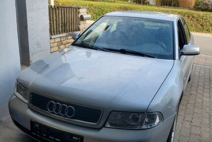 Audi A4 174.158 km 1.600 &euro; Essing 93343
