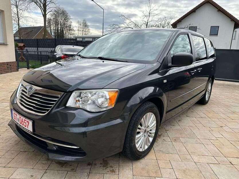 Lancia Voyager 205.977 km 8.990 € Versmold 33775