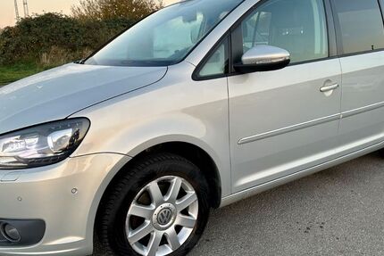 VW Touran 178.126 km 5.600 &euro; Rostock 18147