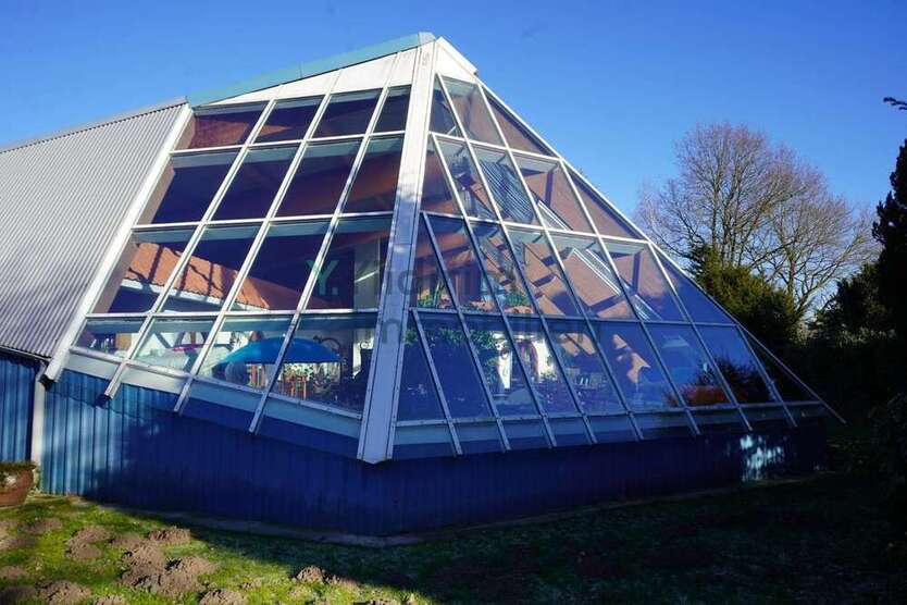 Haus zum Kaufen in Bad Bederkesa 485.000 € 200 m²