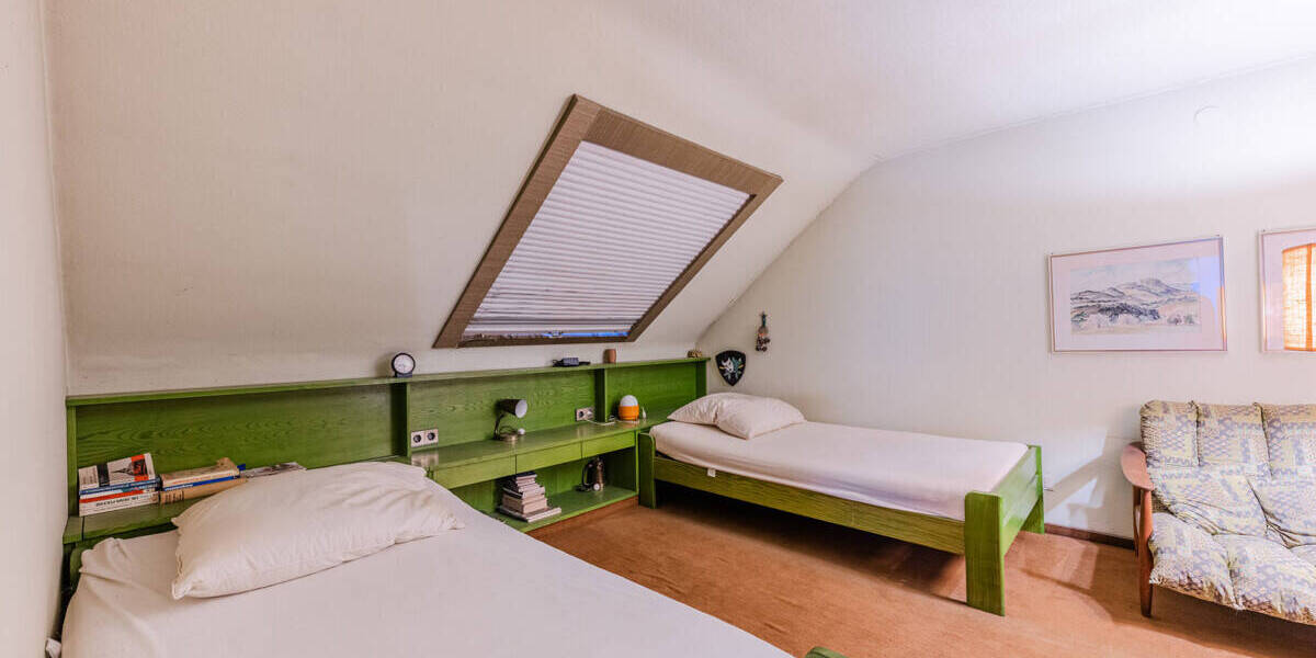 Mehrfamilienhaus, Wohnhaus Singen - 7 Zimmer, 188 m&sup2;, 375.000&euro; | Angebot:26345436