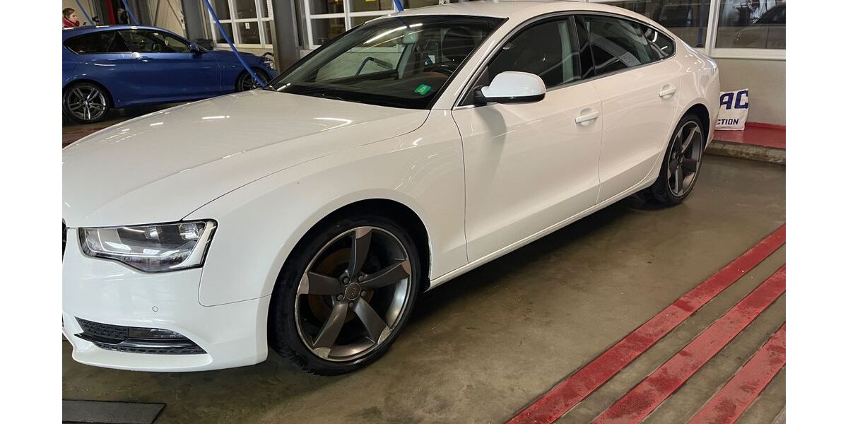 Audi A5 152.000 km 13.400 &euro; Büttelborn 64572