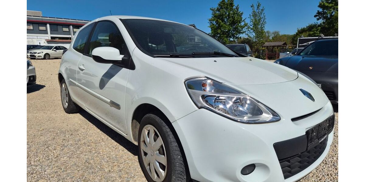 Renault Clio 92.000 km 3.772 &euro; Lichtenfels 96215