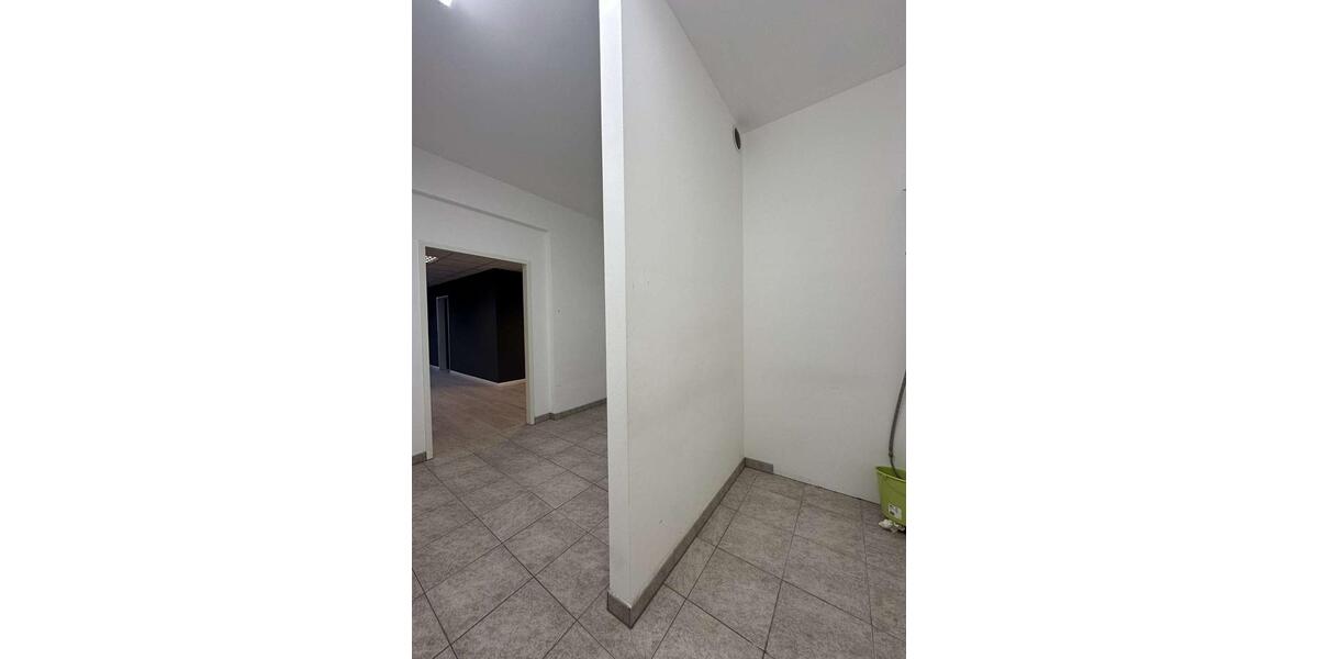 Gewerbeobjekt Neusäß - 2.500&euro; | Angebot:22578867