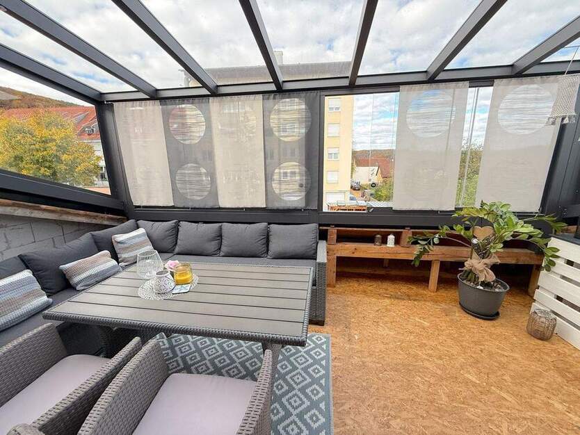 Doppelhaus mit zwei Terrassen, Wintergarten und gepflegtem kleinem 6 zimmer