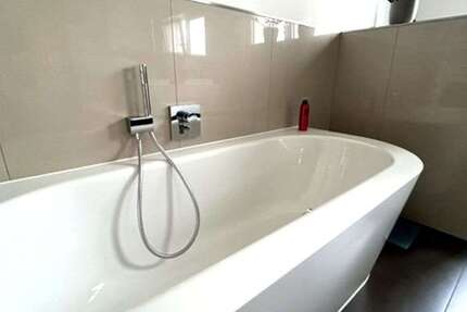 Haus zum Kaufen in Hemer 750.000 € 252 m² 9 zimmer