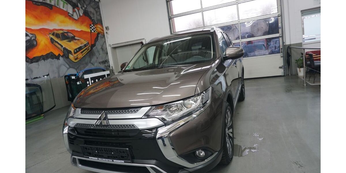 Mitsubishi Outlander 7.200 km 21.999 &euro; Köln 51143