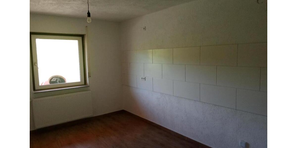Etagenwohnung Weißenbrunn - 4 Zimmer, 110 m&sup2;, 150.000&euro; | Angebot:26445675