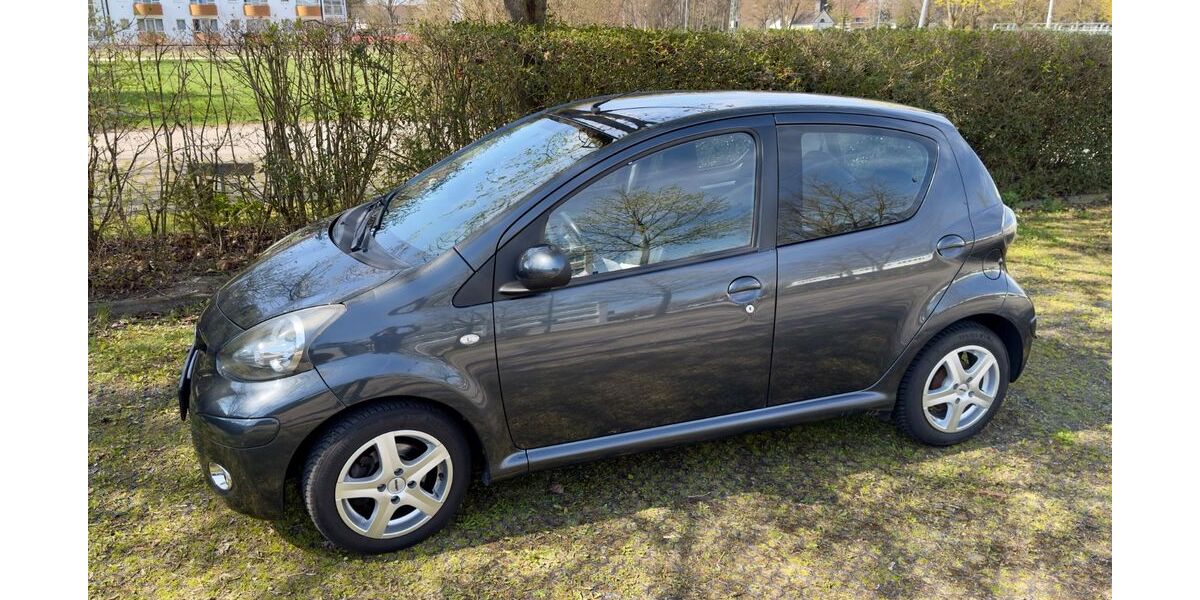 Toyota Aygo (X) 186.000 km 2.000 &euro; Erding 85435