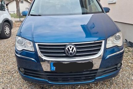VW Touran 139.000 km 4.695 &euro; Altenstadt 89281