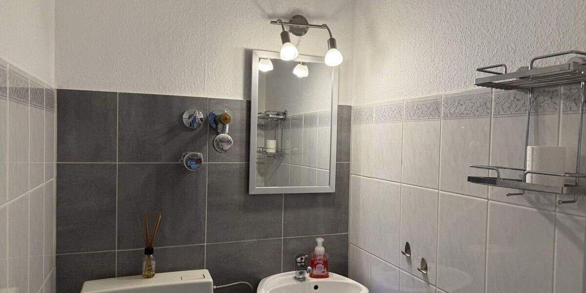 Helle 3,5-Zimmer-Komfortwohnung mit Balkon, Weitblick und Pkw-Stellplatz 3 zimmer