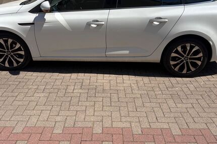 Renault Megane 117.000 km 12.790 &euro; Holthusen 19075
