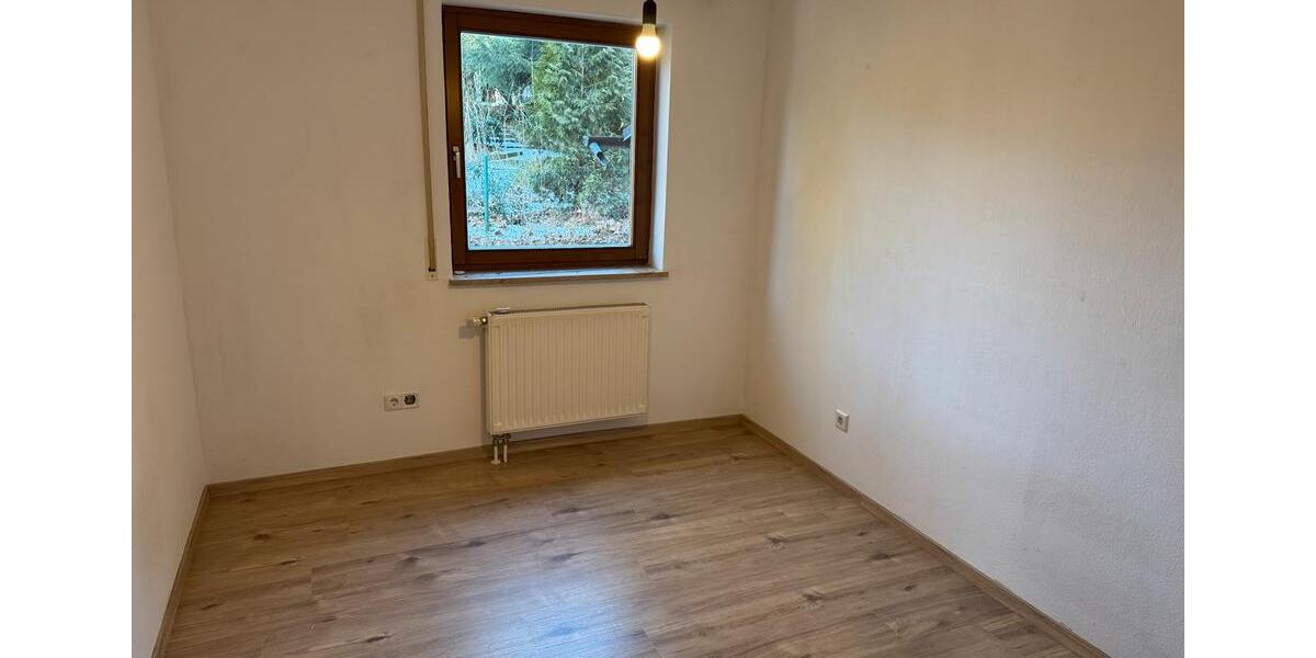 Erdgeschoßwohnung Burglengenfeld - 3 Zimmer, 81 m&sup2;, 800&euro; | Angebot:26409160