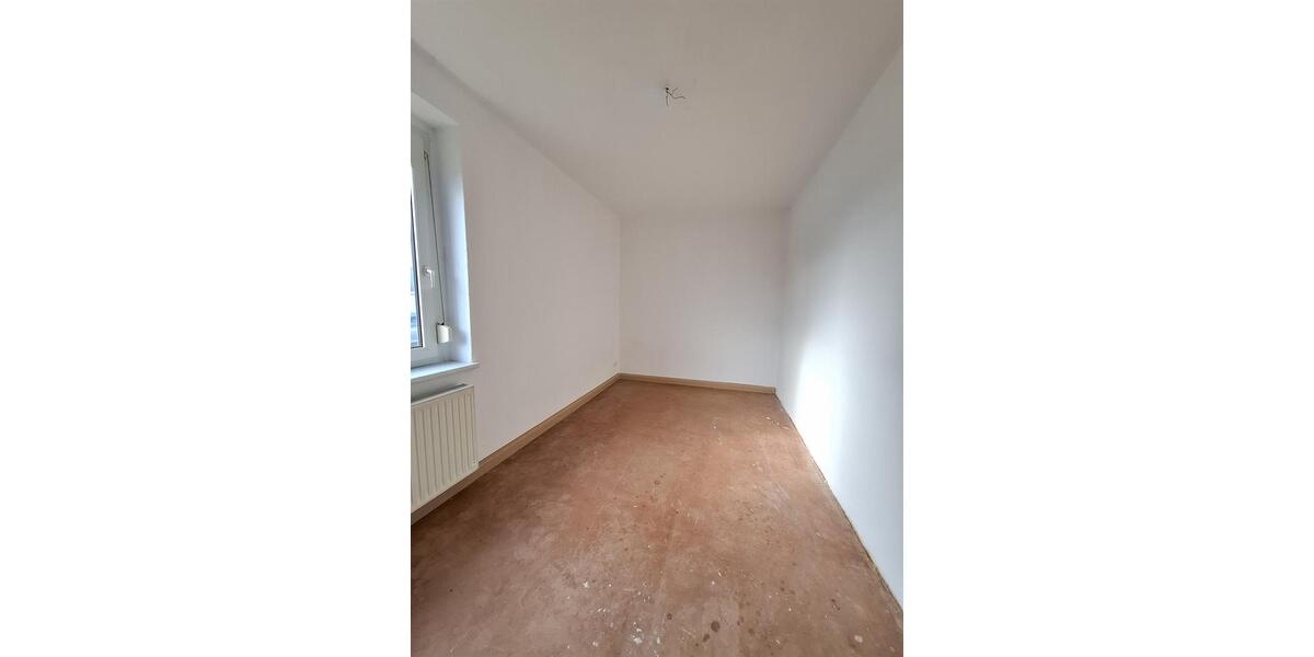 Etagenwohnung Waldheim - 3 Zimmer, 63 m&sup2;, 320&euro; | Angebot:18457494