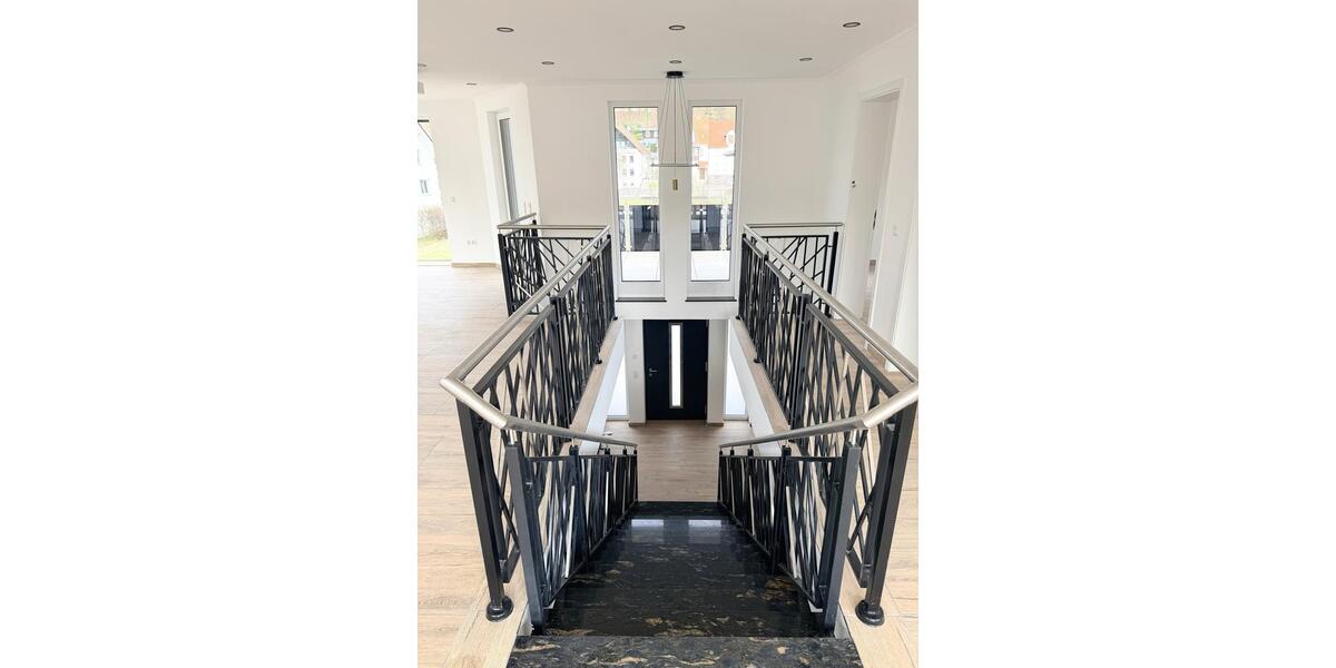 Einfamilienhaus Warburg - 5 Zimmer, 230 m&sup2;, 2.050&euro; | Angebot:26183253