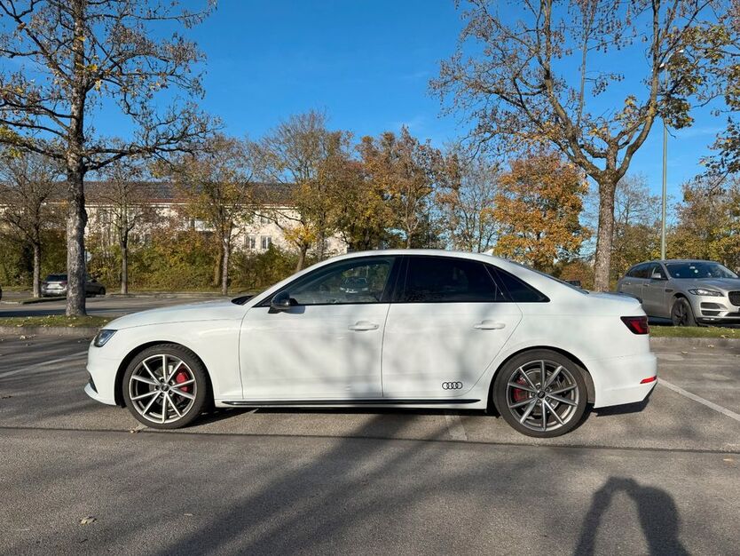 Audi A4 116.500 km 27.500 € München 81737