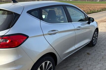 Ford Fiesta 26.900 km 16.500 &euro; Echzell 61209