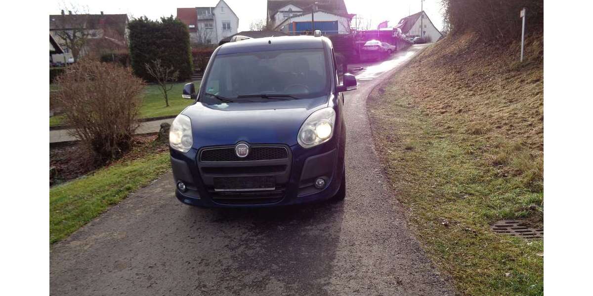 Fiat Doblo 177.000 km 4.999 € Reutlingen (Ohmenhausen)- Tel 01799296766 72770
