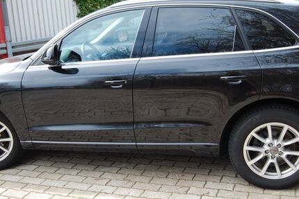 Audi Q5 70.000 km 19.300 &euro; Rielasingen-Worblingen 78239