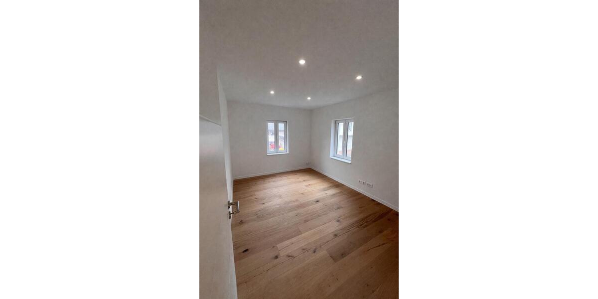 Etagenwohnung Freudenstadt - 3 Zimmer, 257 m&sup2;, 260.000&euro; | Angebot:26283718