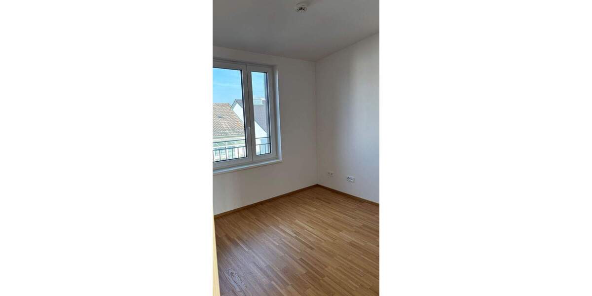 Etagenwohnung Offenbach am Main Hafen - 4 Zimmer, 154 m&sup2;, 2.695&euro; | Angebot:24277698