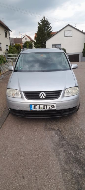 VW Touran 296.000 km 1.200 € Giengen an der Brenz 89537