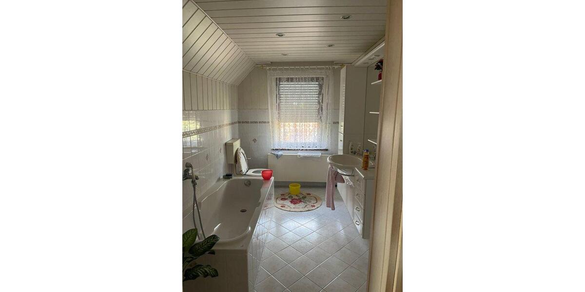 Einfamilienhaus Lützen - 8 Zimmer, 130 m&sup2;, 225.000&euro; | Angebot:26548110