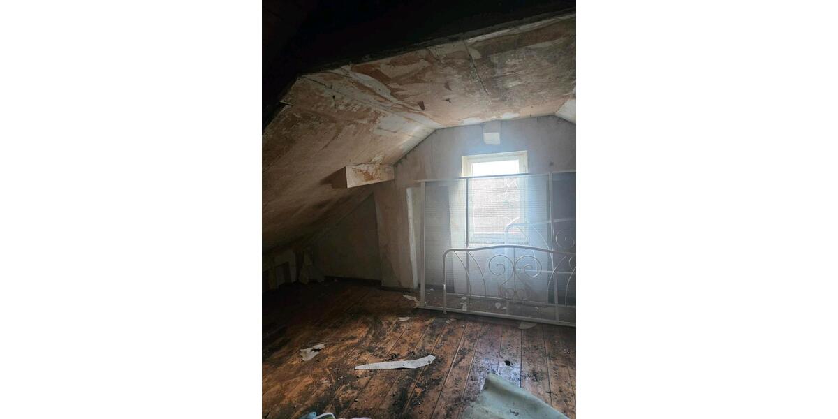 Einfamilienhaus Netzschkau - 5 Zimmer, 100 m&sup2;, 39.600&euro; | Angebot:27122742