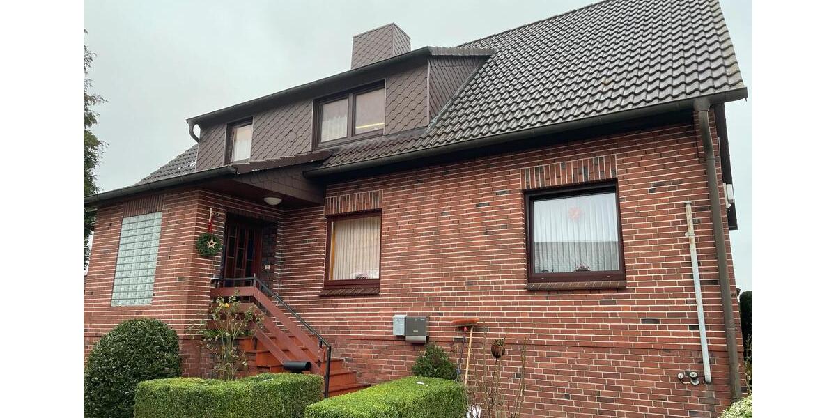 Frisch renovierte 5 Zimmer Dachgeschosswohnung 5 zimmer