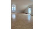 Dachgeschoßwohnung Roding - 4 Zimmer, 135 m&sup2;, 700&euro; | Angebot:25058112