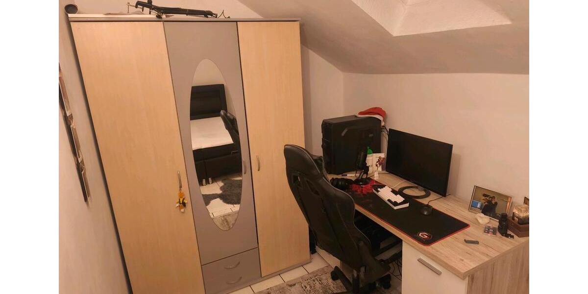 Etagenwohnung Luckenwalde - 4 Zimmer, 105 m&sup2;, 950&euro; | Angebot:26340439