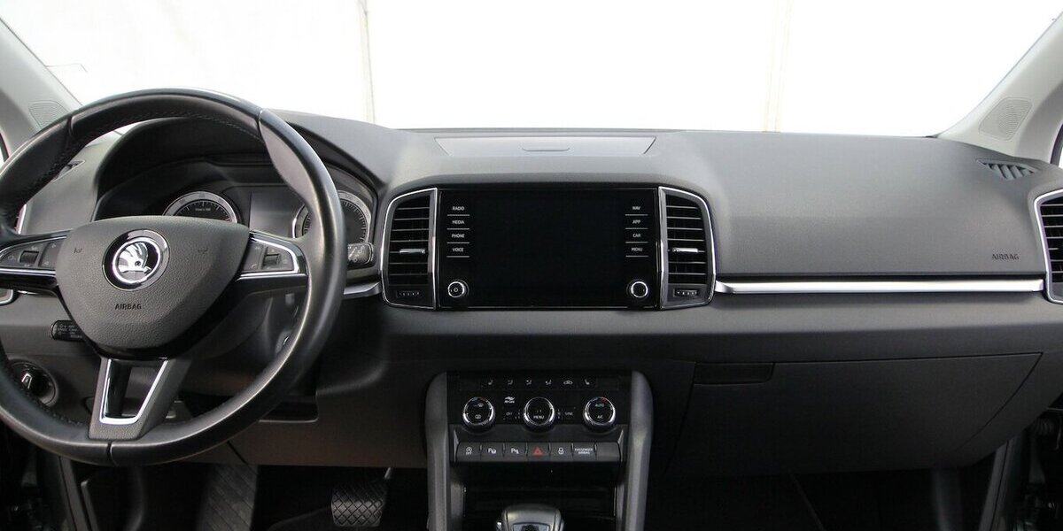 Skoda Karoq 1.5 TSI 7-DSG Style NAVI+LED+KAMERA+ALU18 124.679 km 17.900 &euro; Hagenow 19230