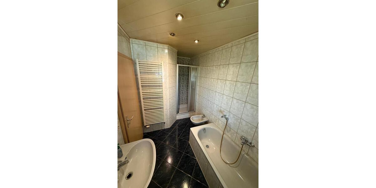 Einfamilienhaus Gebsattel - 7 Zimmer, 180 m&sup2;, 550.000&euro; | Angebot:26184225