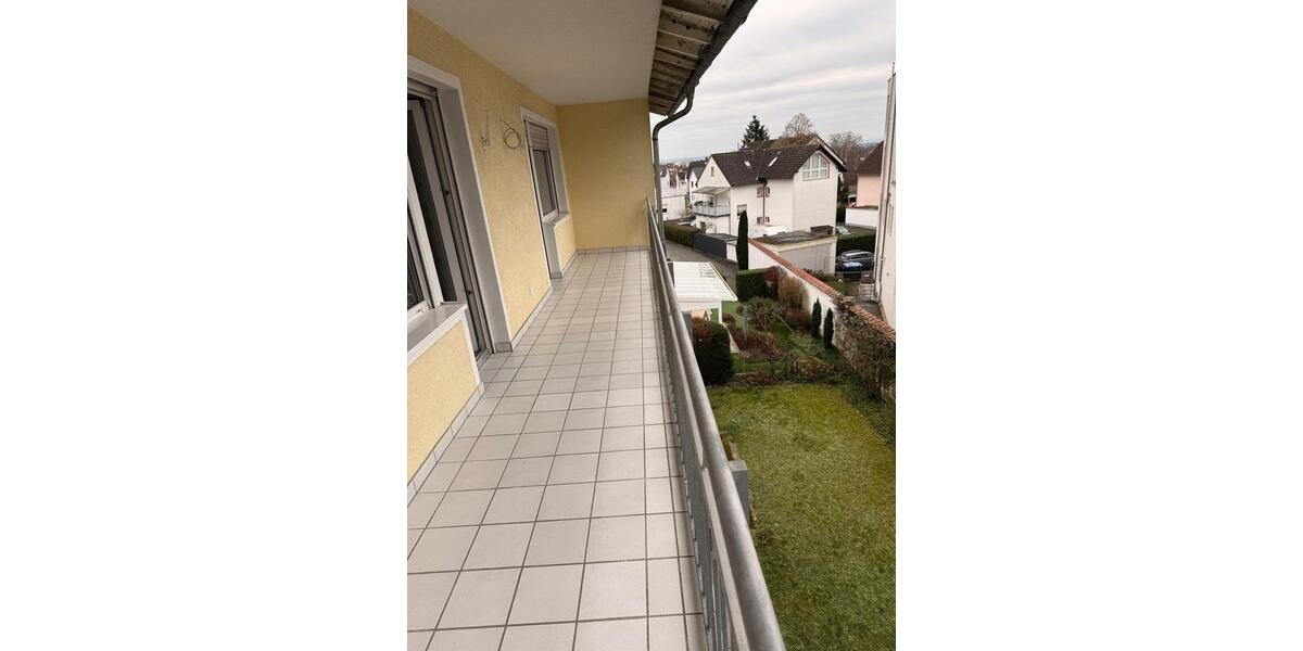 renovierte 3-Zimmer-Wohnung mit Balkon und EBK in Hofheim-Mitte 3 zimmer