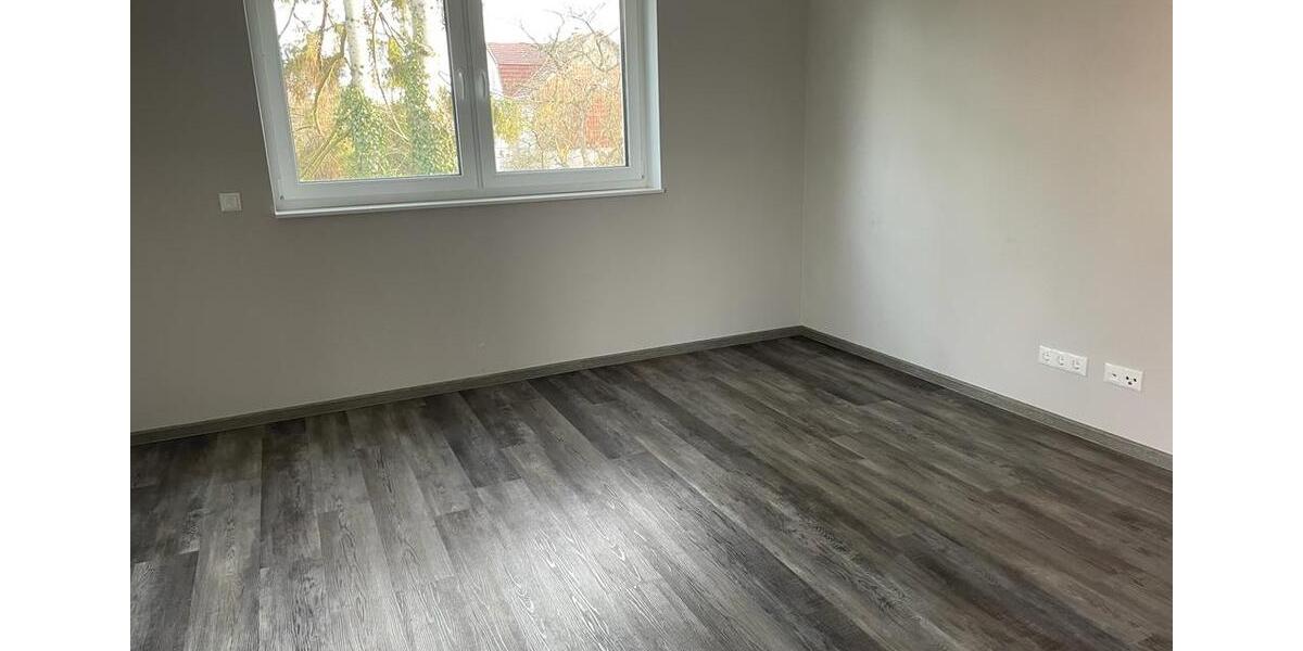 Dachgeschoßwohnung Bovenden - 3 Zimmer, 81 m&sup2;, 970&euro; | Angebot:26403845