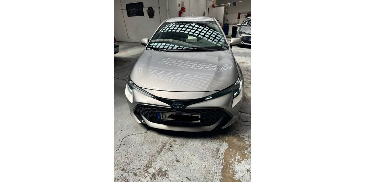 Toyota Corolla 200.000 km 14.900 &euro; Düsseldorf 40215