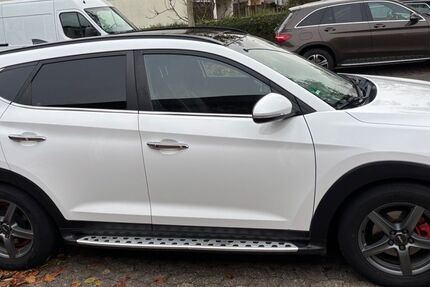 Hyundai TUCSON 167.000 km 15.200 &euro; offenburg 77656
