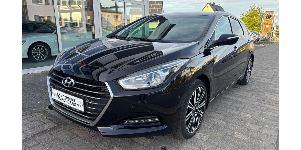 Hyundai i40 121.676 km 9.450 &euro; Kirchberg 55481