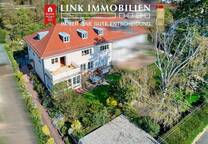 Traumhaftes Grundstück in bester Lage: 2 Familienhaus in HHL am Killesberg
