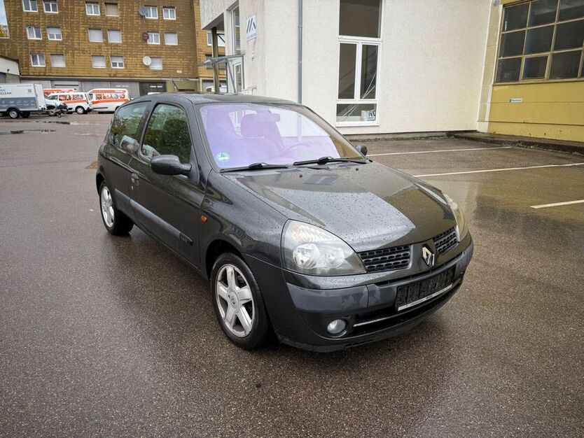 Renault Clio 156.000 km 750 € Möglingen 71696