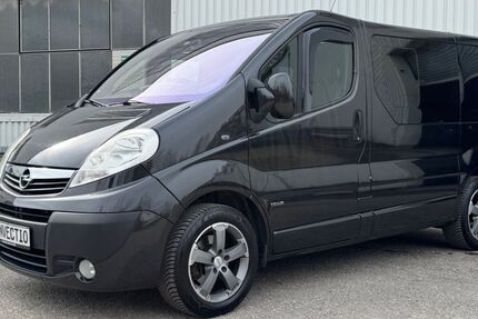 Opel Vivaro 192.000 km 10.950 &euro; Puchheim Bahnhof (bei München) 82178