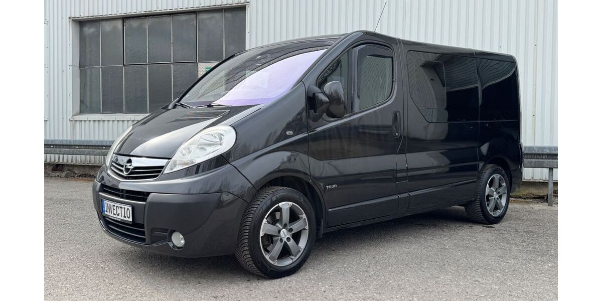 Opel Vivaro 192.000 km 10.950 &euro; Puchheim Bahnhof (bei München) 82178